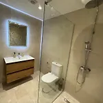 Royal Seacrest Luxe 2b Poolside Apartment Paphos