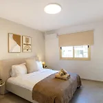 Apartment Royal Seacrest Luxe 2b Poolside *