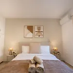 Royal Seacrest Luxe 2b Poolside Paphos