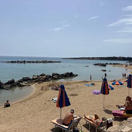 Royal Seacrest Luxe 2b Poolside