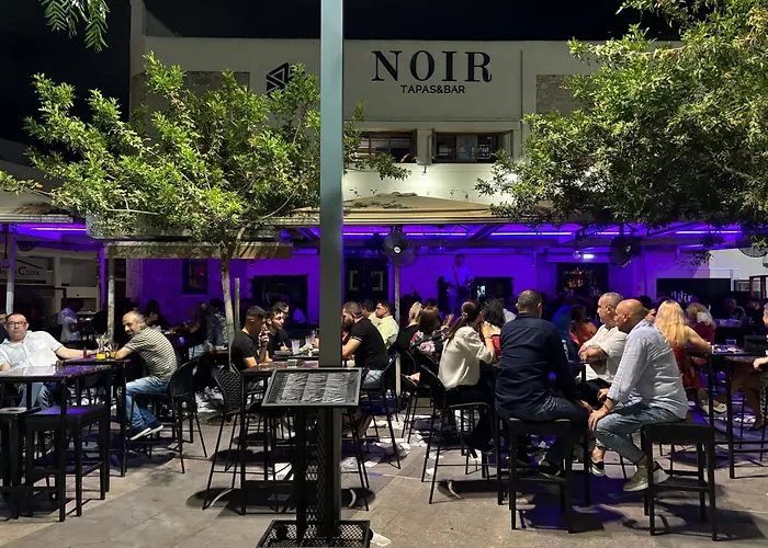 Royal Seacrest Luxe 2b Poolside Apartmán