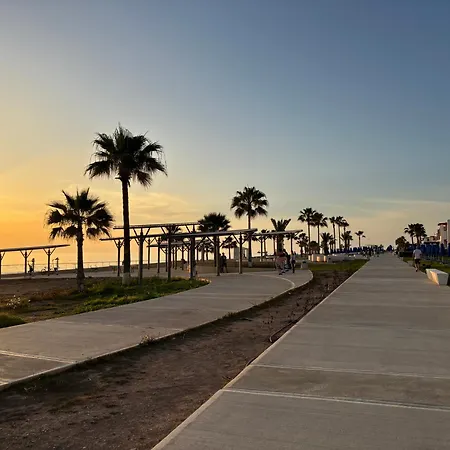 Royal Seacrest Luxe 2b Poolside * パ フォス