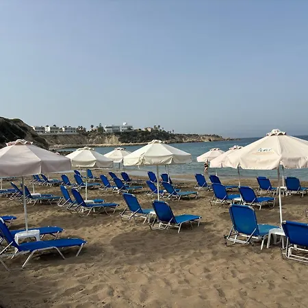 Royal Seacrest Luxe 2b Poolside